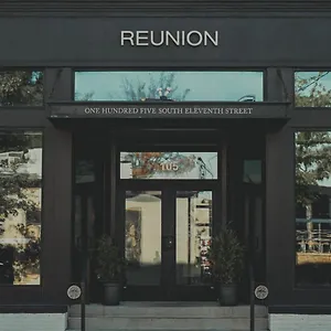 Hotel Reunion, Nashville