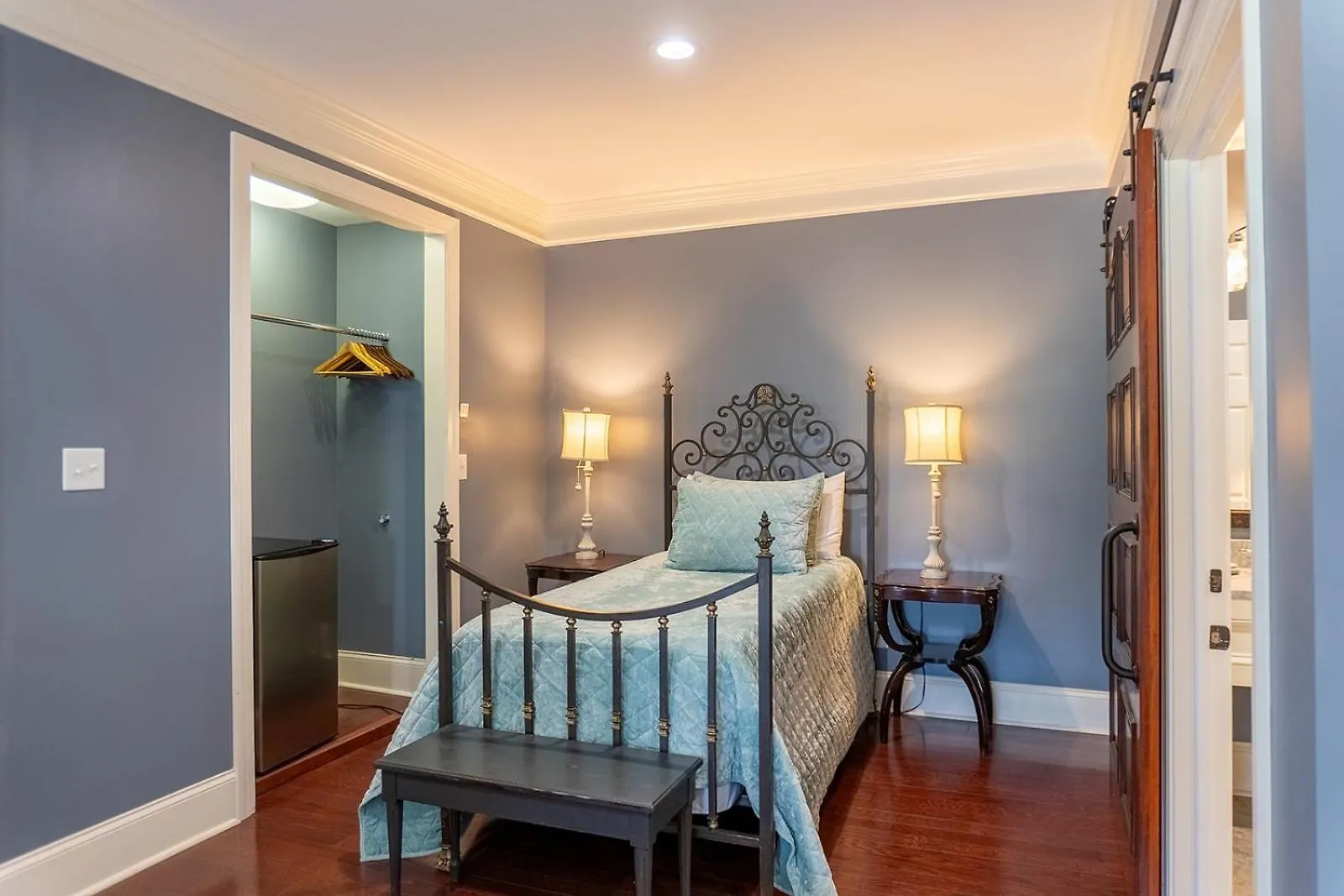 Belle Air Mansion And Inn Nashville Bed & Breakfast